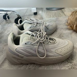 Adidas Ozelia women sneakers